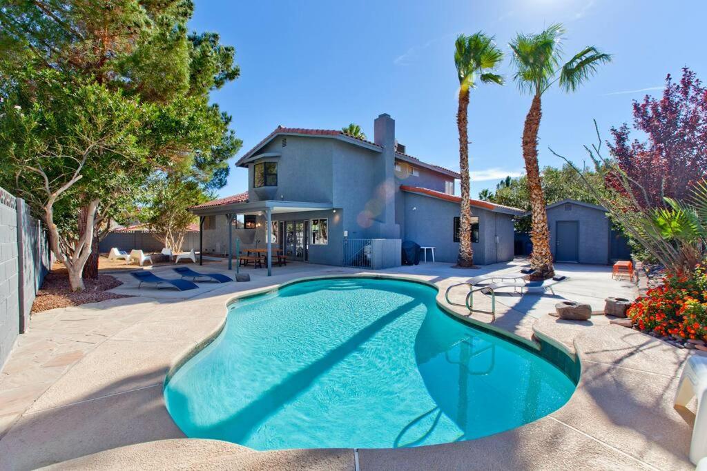 Bright, Modern 4Br With Beautiful Backyard & Pool! Villa Лас Вегас Екстериор снимка