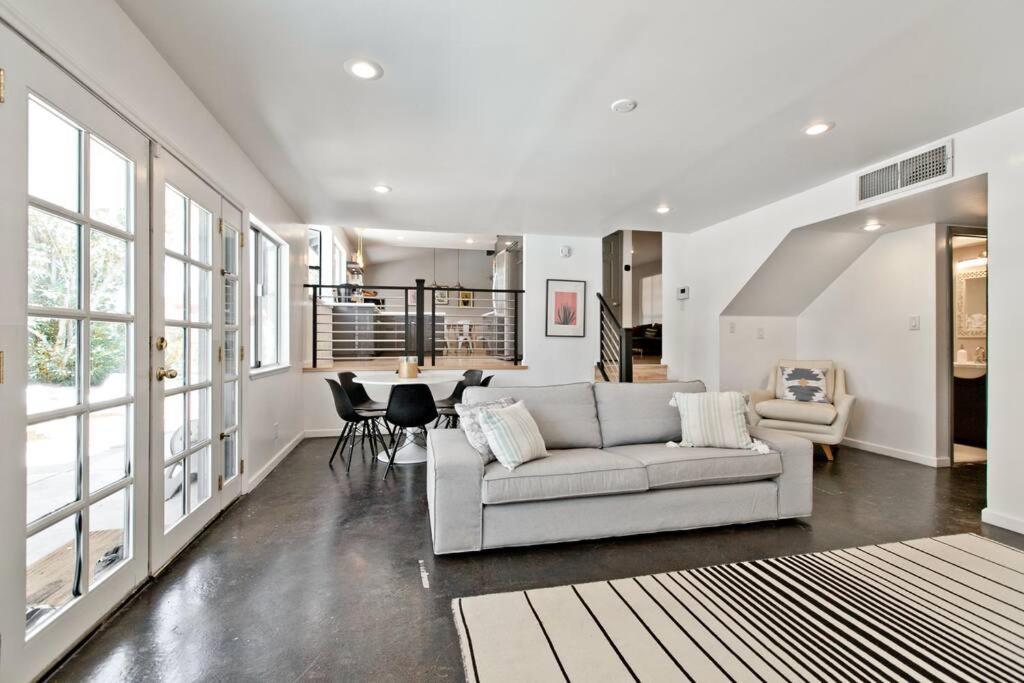Bright, Modern 4Br With Beautiful Backyard & Pool! Villa Лас Вегас Екстериор снимка