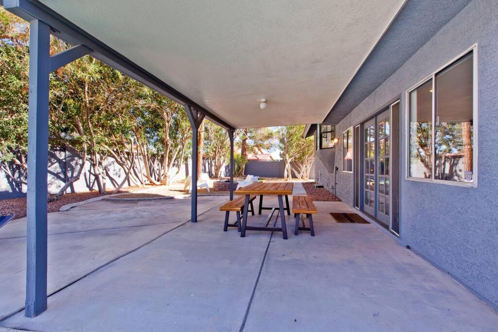 Bright, Modern 4Br With Beautiful Backyard & Pool! Villa Лас Вегас Екстериор снимка